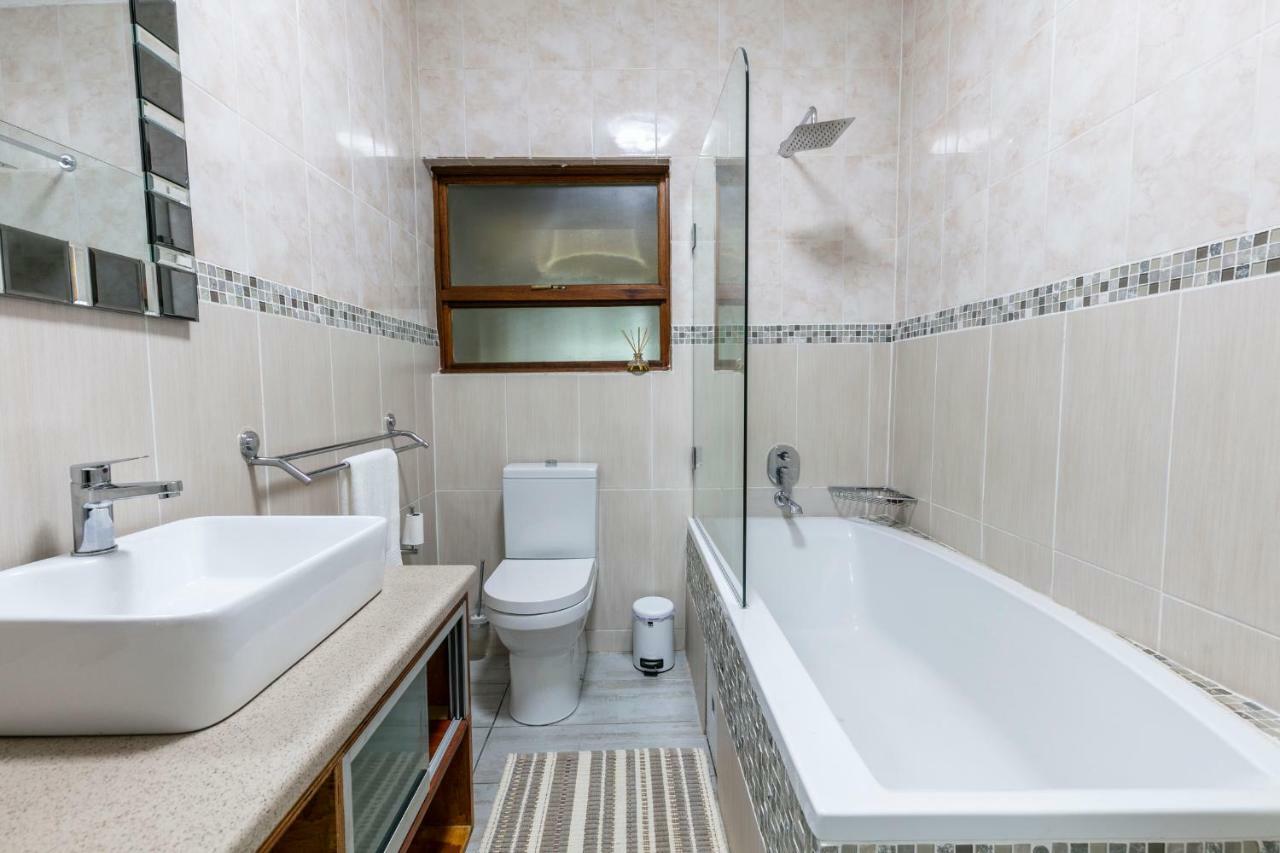 Orchid Luxury Boutique Guesthouse Габороне Екстериор снимка