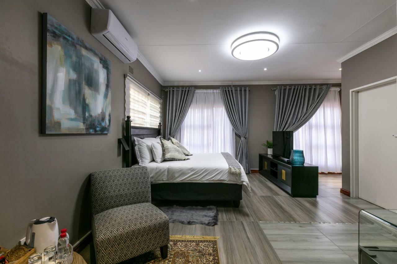 Orchid Luxury Boutique Guesthouse Габороне Екстериор снимка